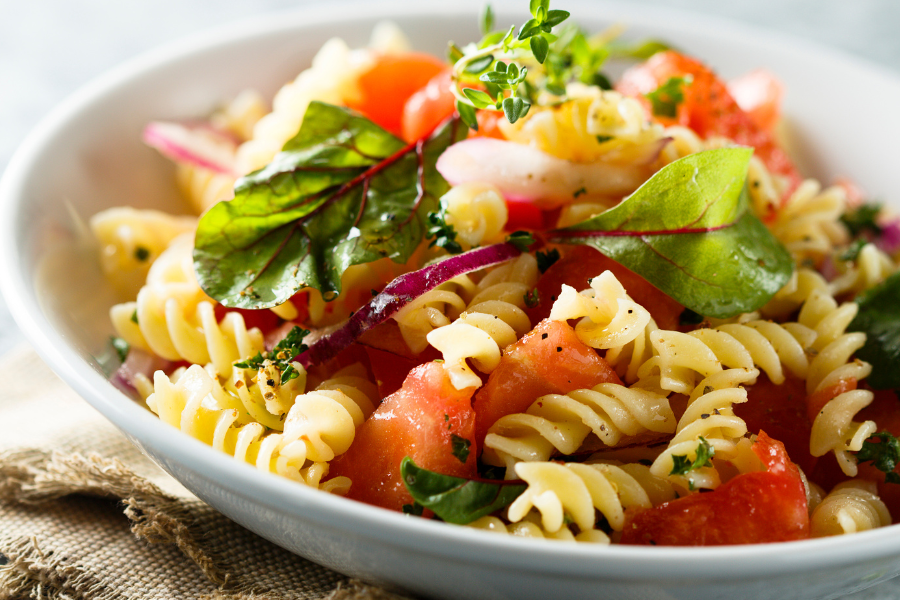 salade-pate-fusilli-tomates